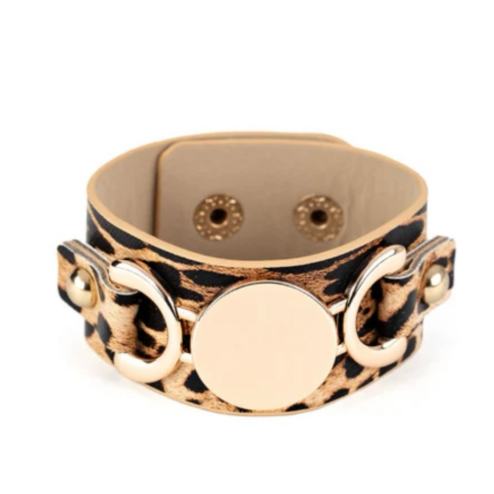 New Paparazzi - Your Claws are Showing - Gold Bracelet - Cheetah Print